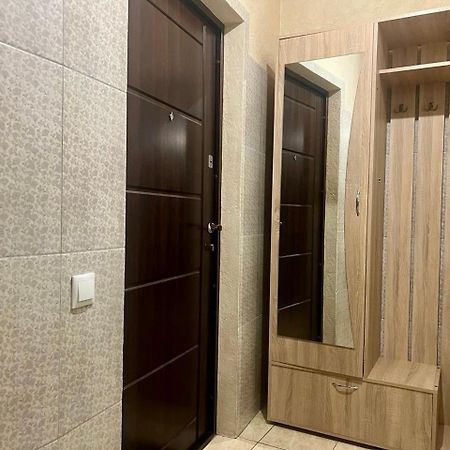 Studio Apartment Metro Pechersk Kyiv Exterior photo